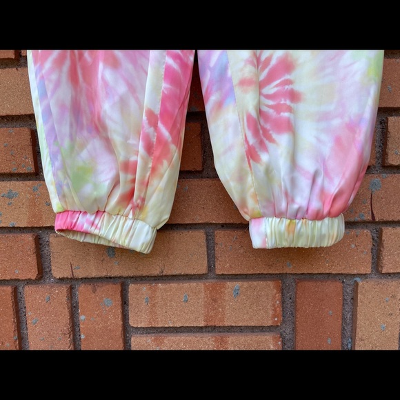 Lovers + Friends Silky Tie Dye Joggers Size Medium - Picture 5 of 11